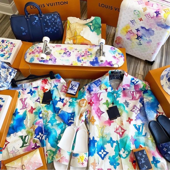 “People Will Stare, Might as Well Make it Worth Their While.” - Harry Winston - Picture 5 of 16